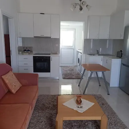 Feriehus Villagecenter Pissouri